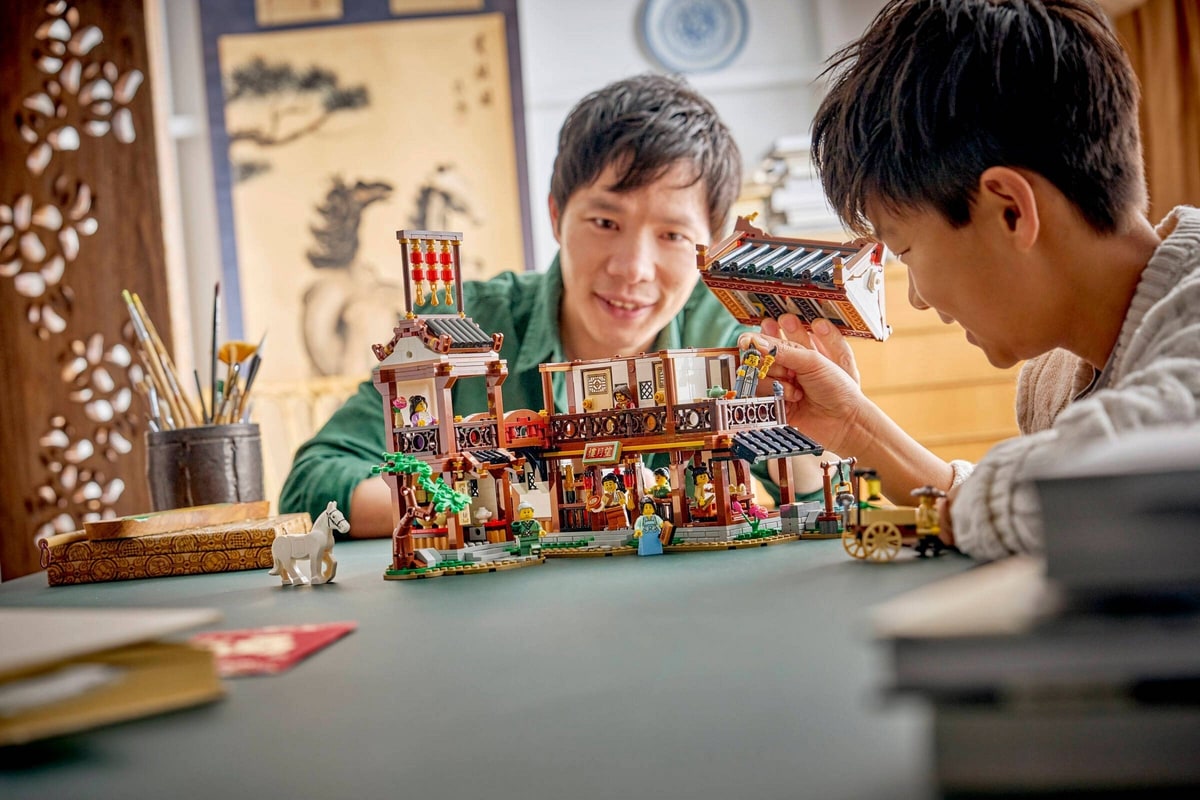 LEGO® 80121 Stary zajazd - zdjęcie 8